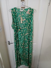 Dancing Leopard Harmony Wrap