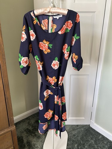 Navy floral dress size - navy,